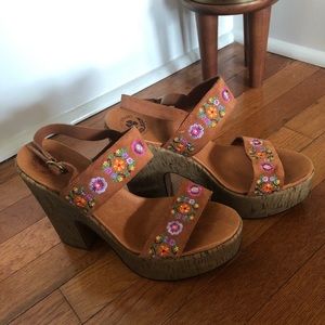 Lucky Brand Block Wedges w/ Floral Embroidery